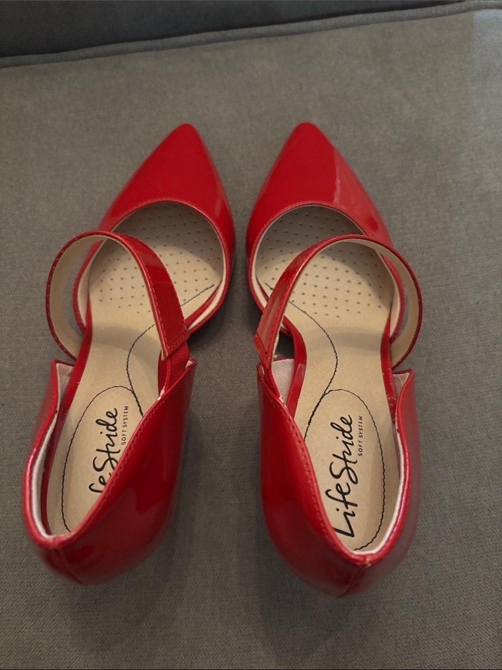 Life Stride Red Patent Suki Mid Heel Pumps - Picture 3 of 9